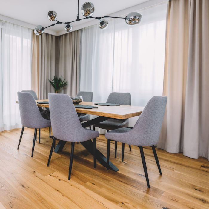 Parquet Ristruttura by IWG: Serramenti, Portoni, Ristrutturazioni, Contract a Crema e Melegnano