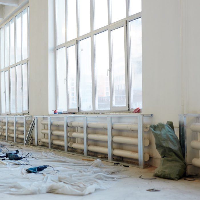 Ristruttura by IWG: Serramenti, Portoni, Ristrutturazioni, Contract a Crema e Melegnano